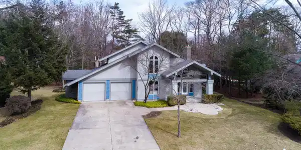 16121 Old Orchard Drive