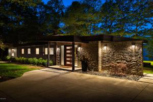 2628 Lakeshore Drive