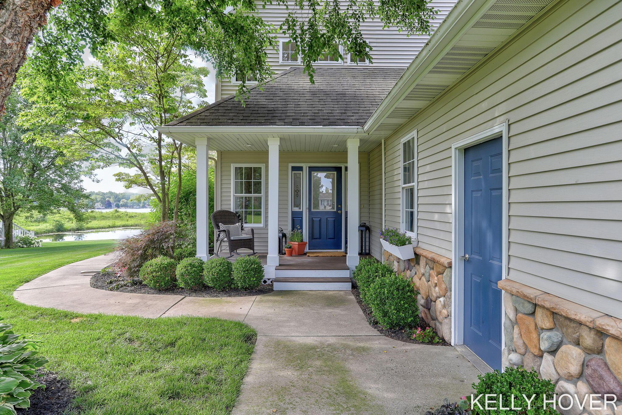 Image 2: 5-web-or-mls-12409-bayview-dr