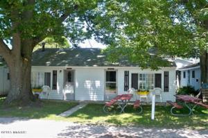 3181 N Lakeshore Drive