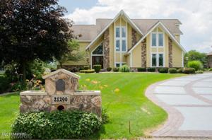 21290 Sail Bay