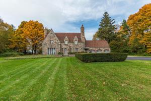 1804 N Michigan 63