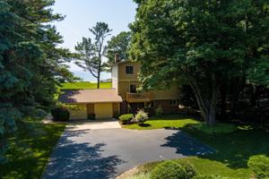 11303 Lakeshore