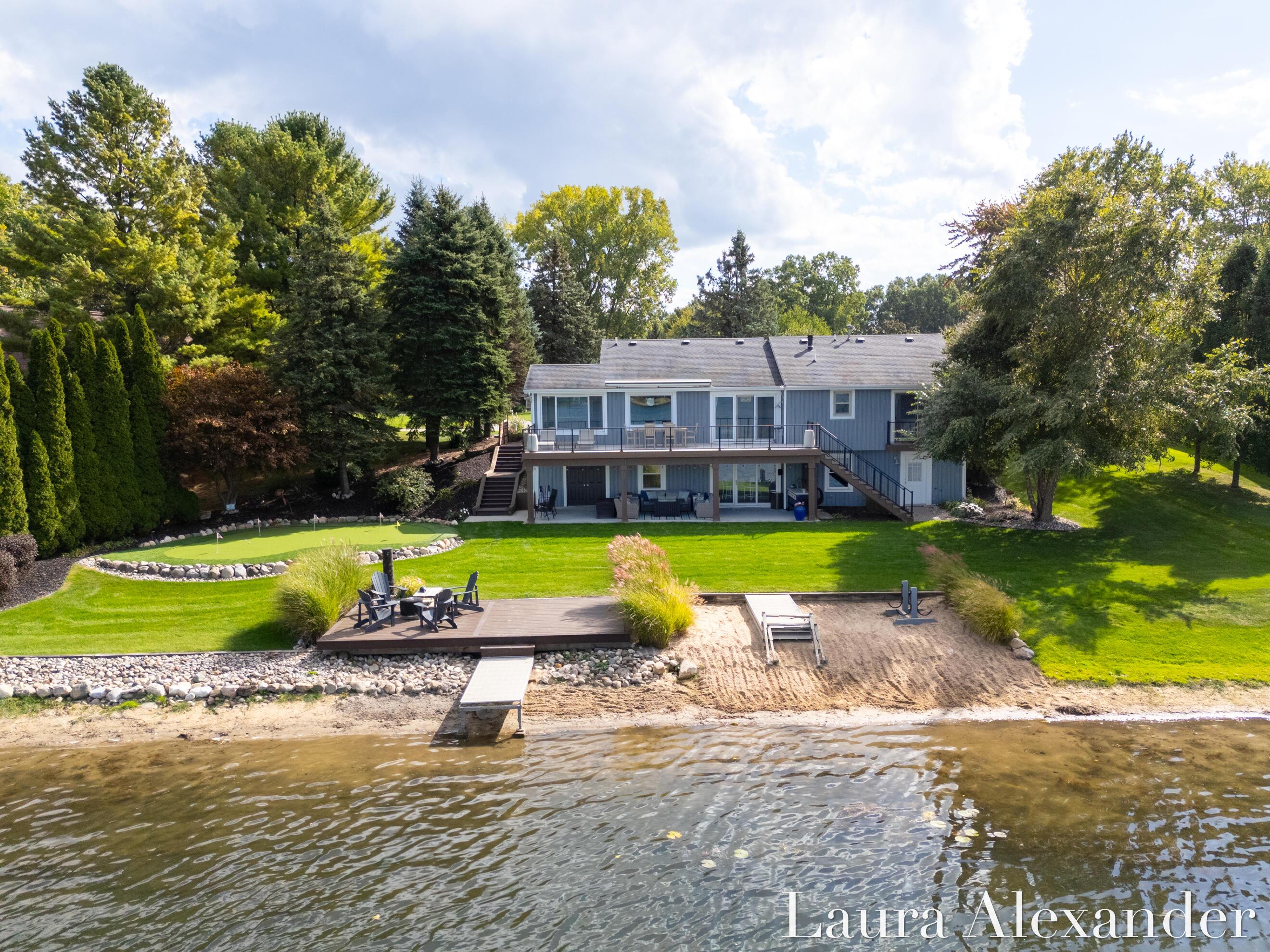 Image 3: DJI_20251006132643_0656_D