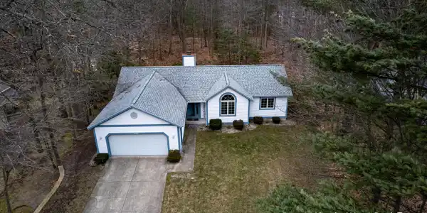 3088 Pleasantwood Drive