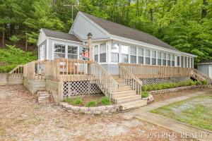 83 Willow Lane