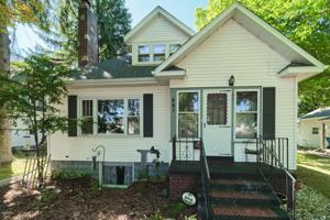 461 3rd Street