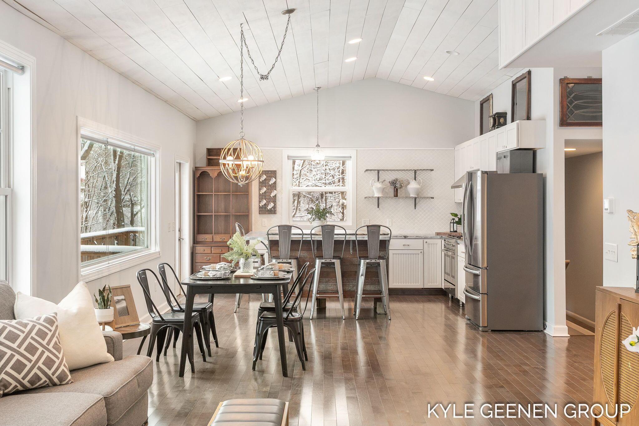 Image 3: 35-web-or-mls-1130-s-shore-dr
