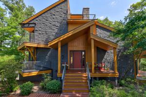 13215 Lakeshore Drive