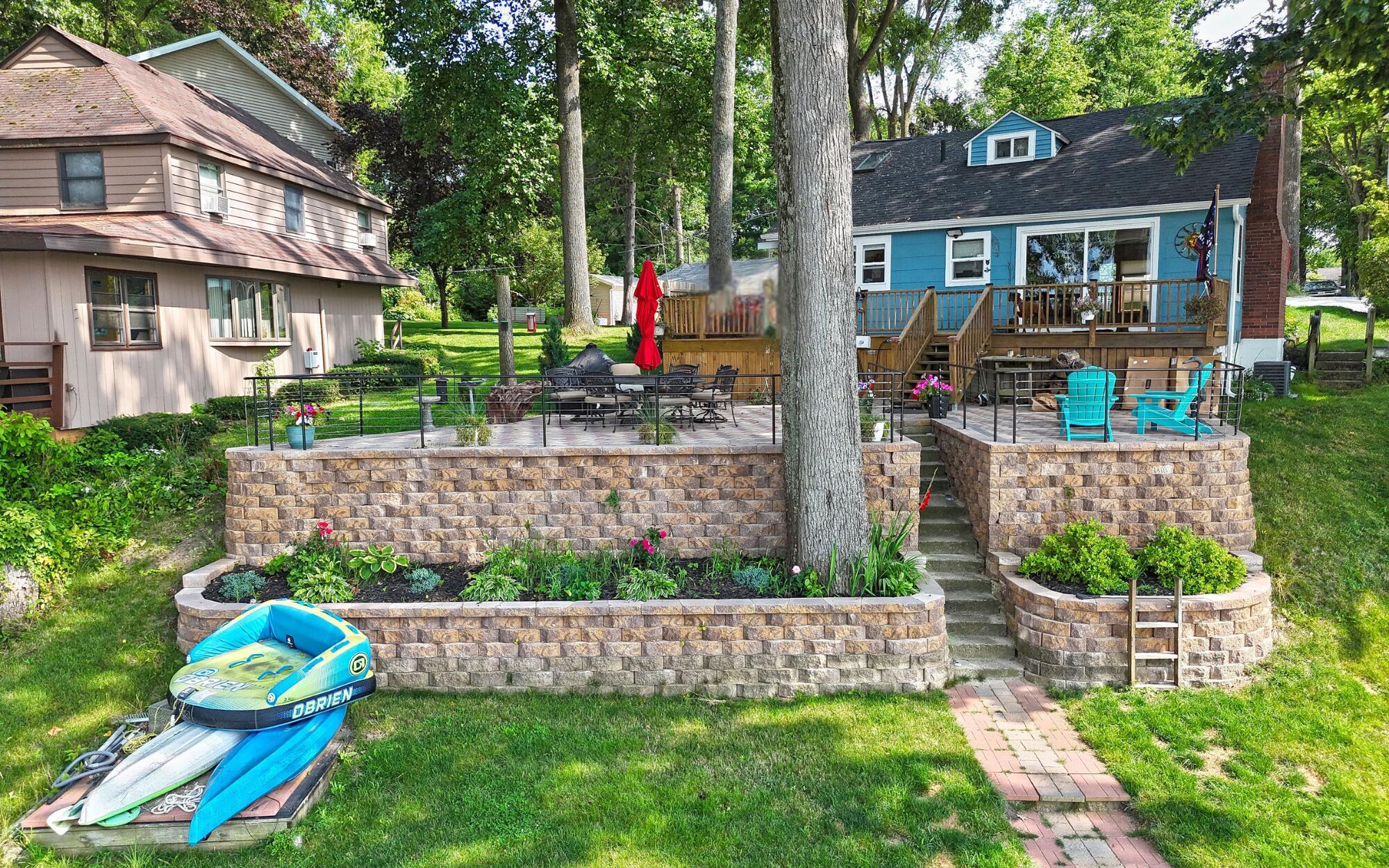 Image 1: Lake Side of Home.
