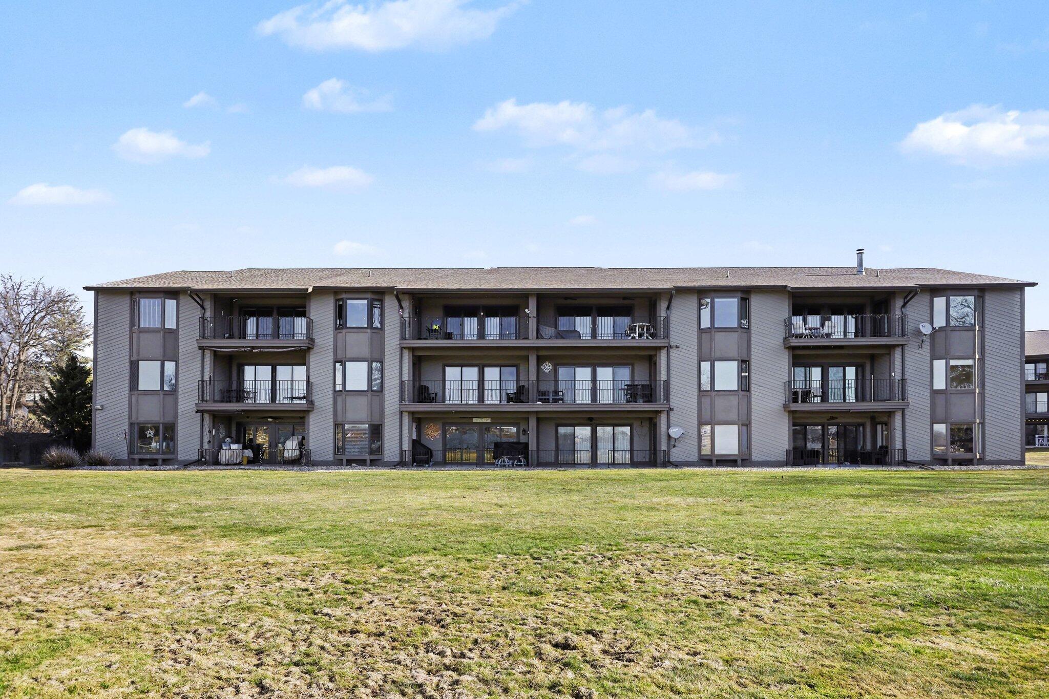 Image 1: 002_file_7861