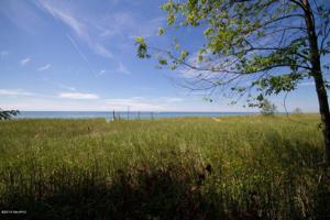 3559 N Lakeshore Drive