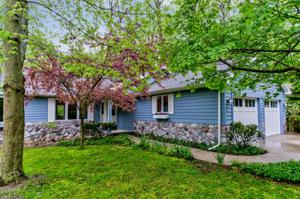 556 North Shore Drive