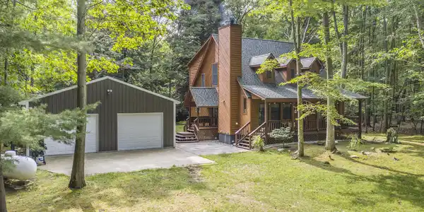 5481 Ridge Road