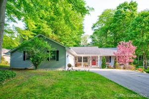 17463 Beech Hill