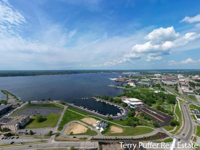 V L - B Boardwalk Cove Drive