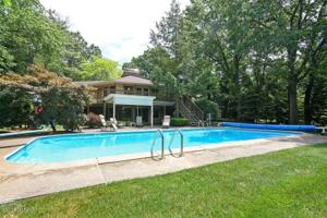 4454 Winding Lane