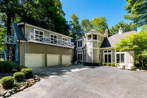 14092 Lakeshore Road