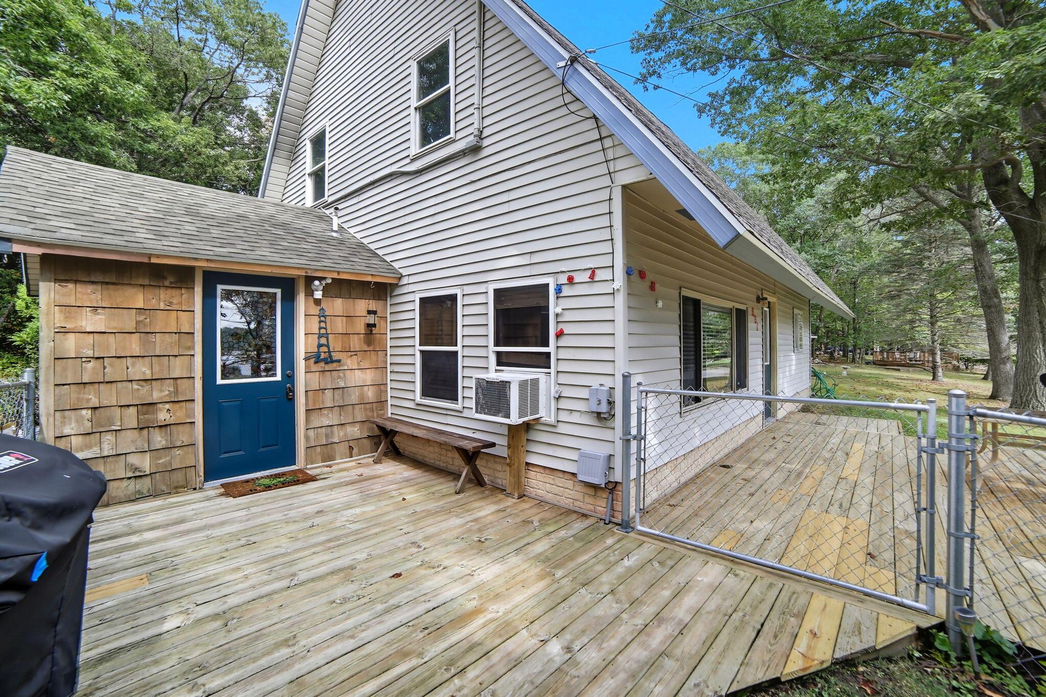 Image 3: 27-web-or-mls-IMG_3183 Evan Stover