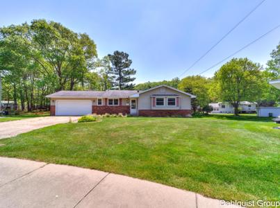 3087 Knollwood Court
