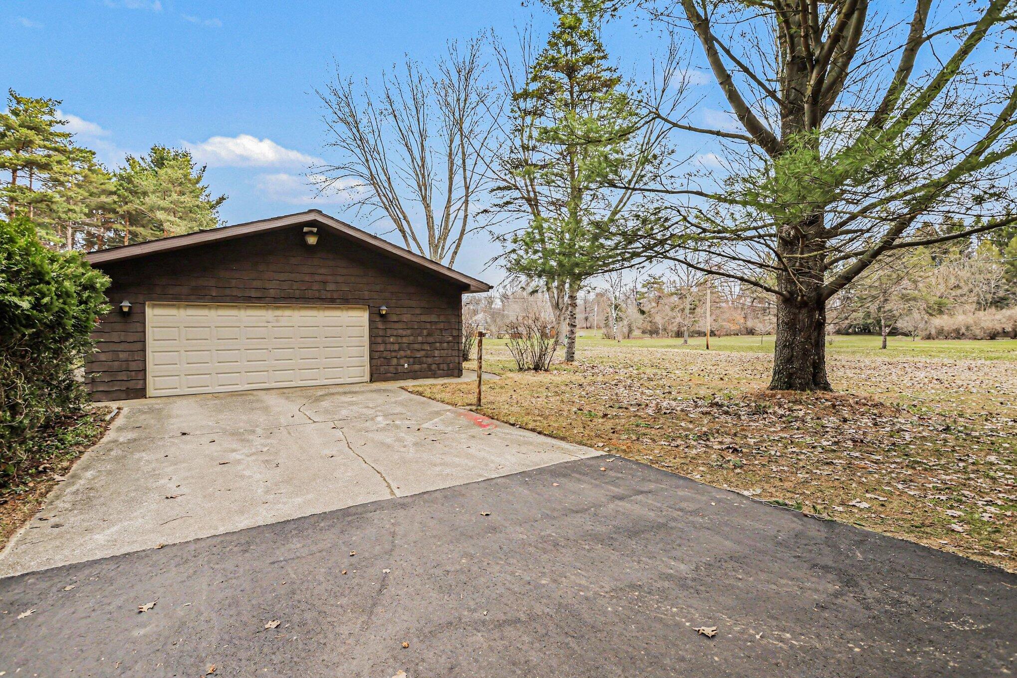 Image 2: 023_file_3448