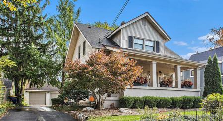 1000 Kenesaw SE