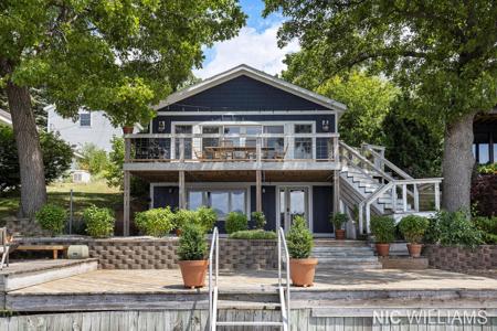 8697 Je Ne Be Drive NE