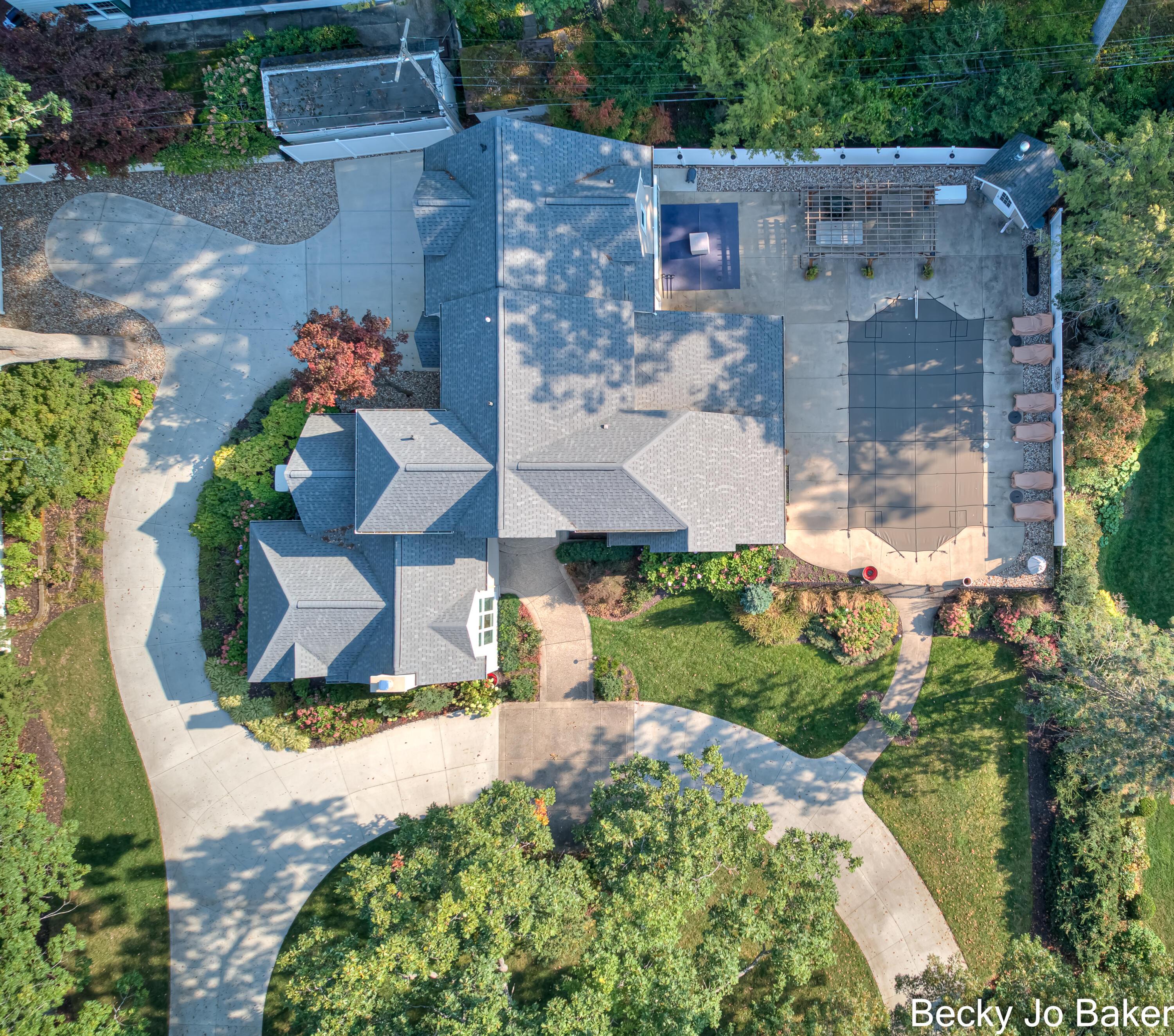 Image 3: 430 Mid Oak (MLS) (3 of 68)