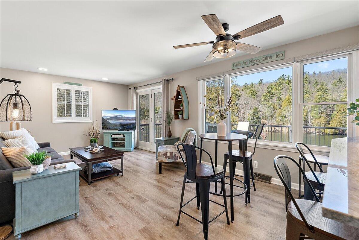 Image 4: 37-6185 E Dave St-38