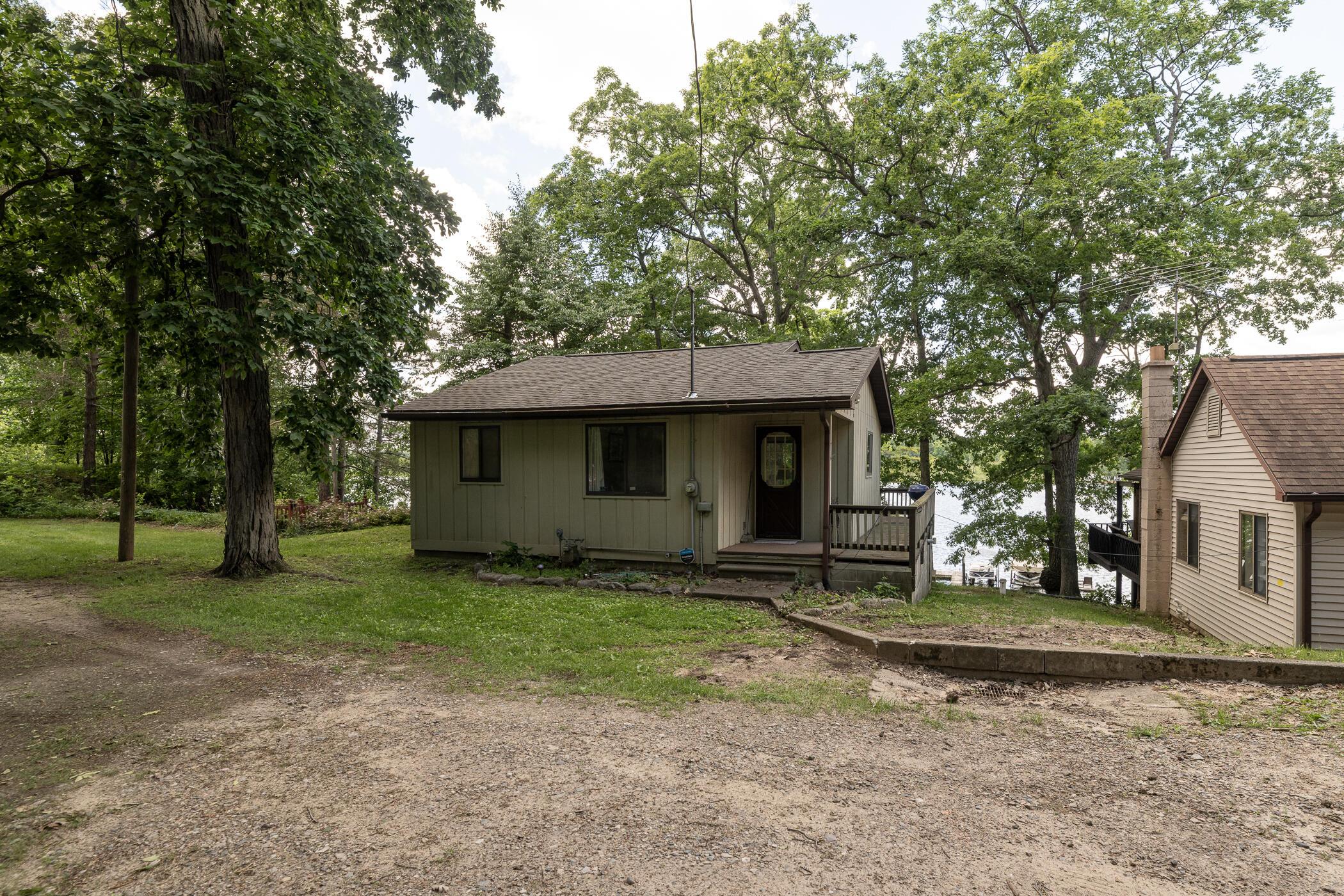 Image 1: 13631 Carefree Dr-1