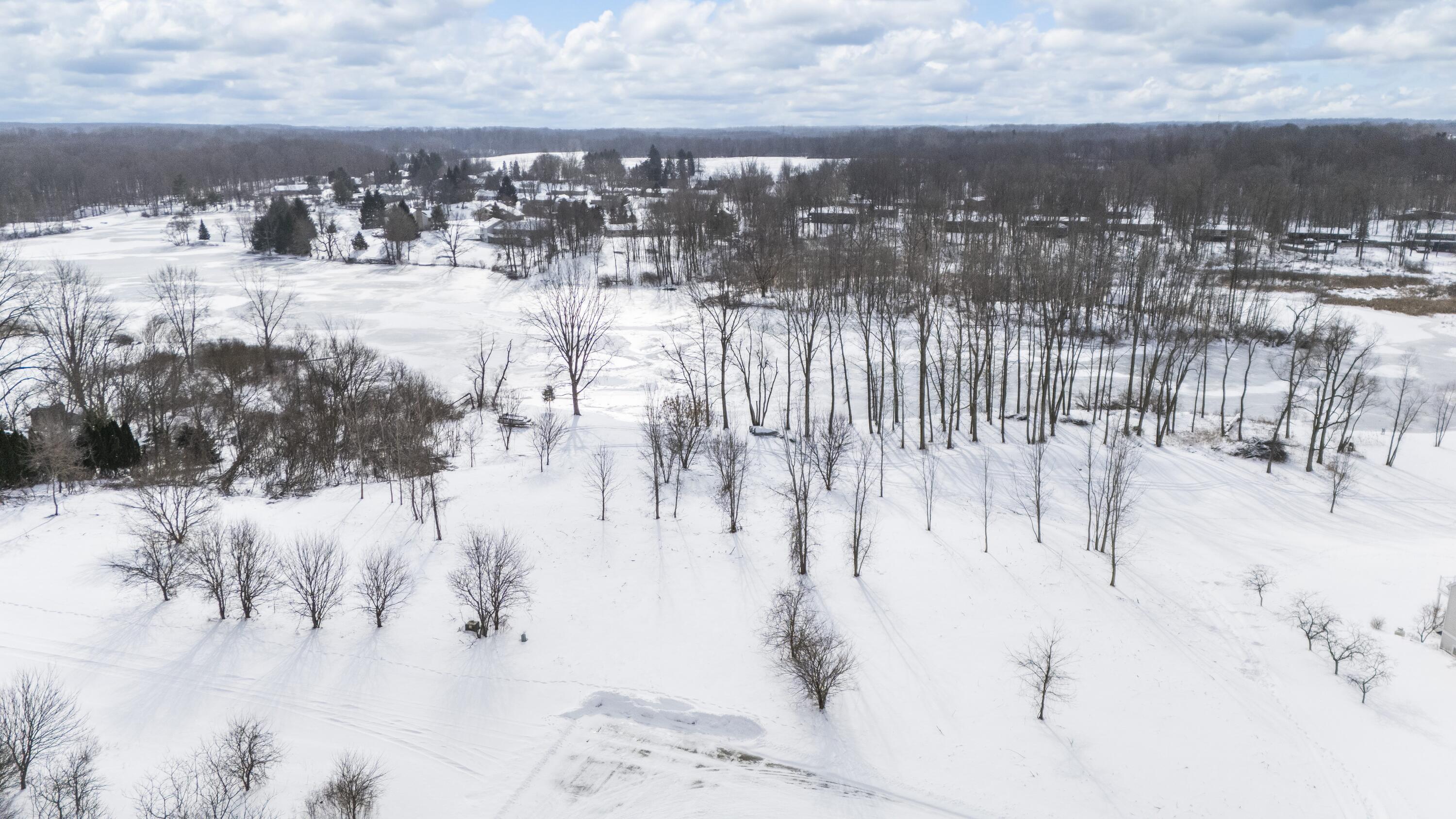 Image 2: 2658 W Lakeland Dr - Right hand side lot