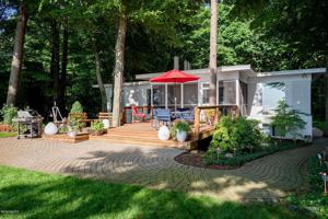 3153 N Lakeshore Drive