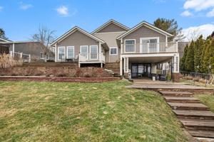 2622 East Shore