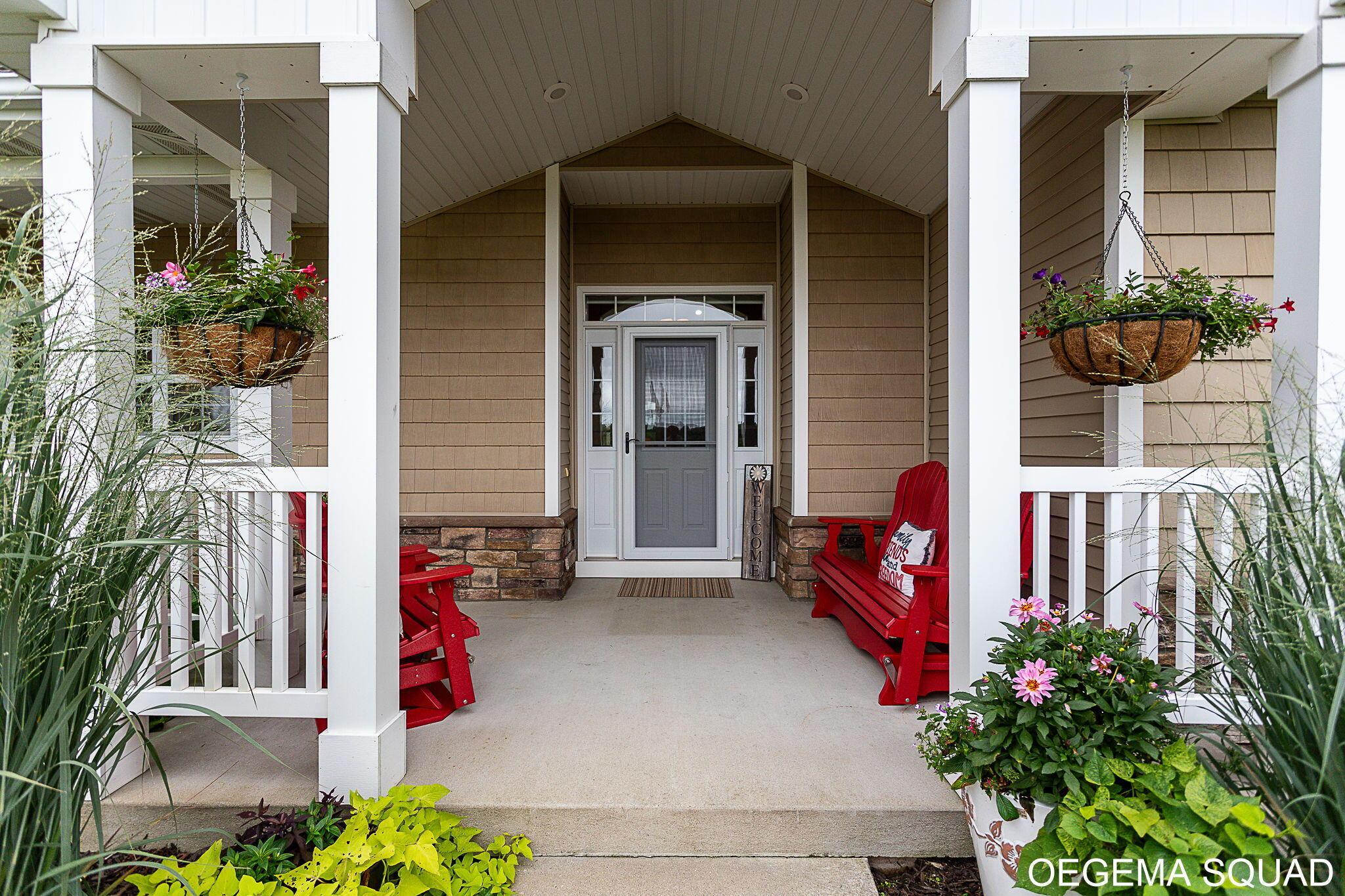 Image 3: 6-web-or-mls-67177-black-river-dr