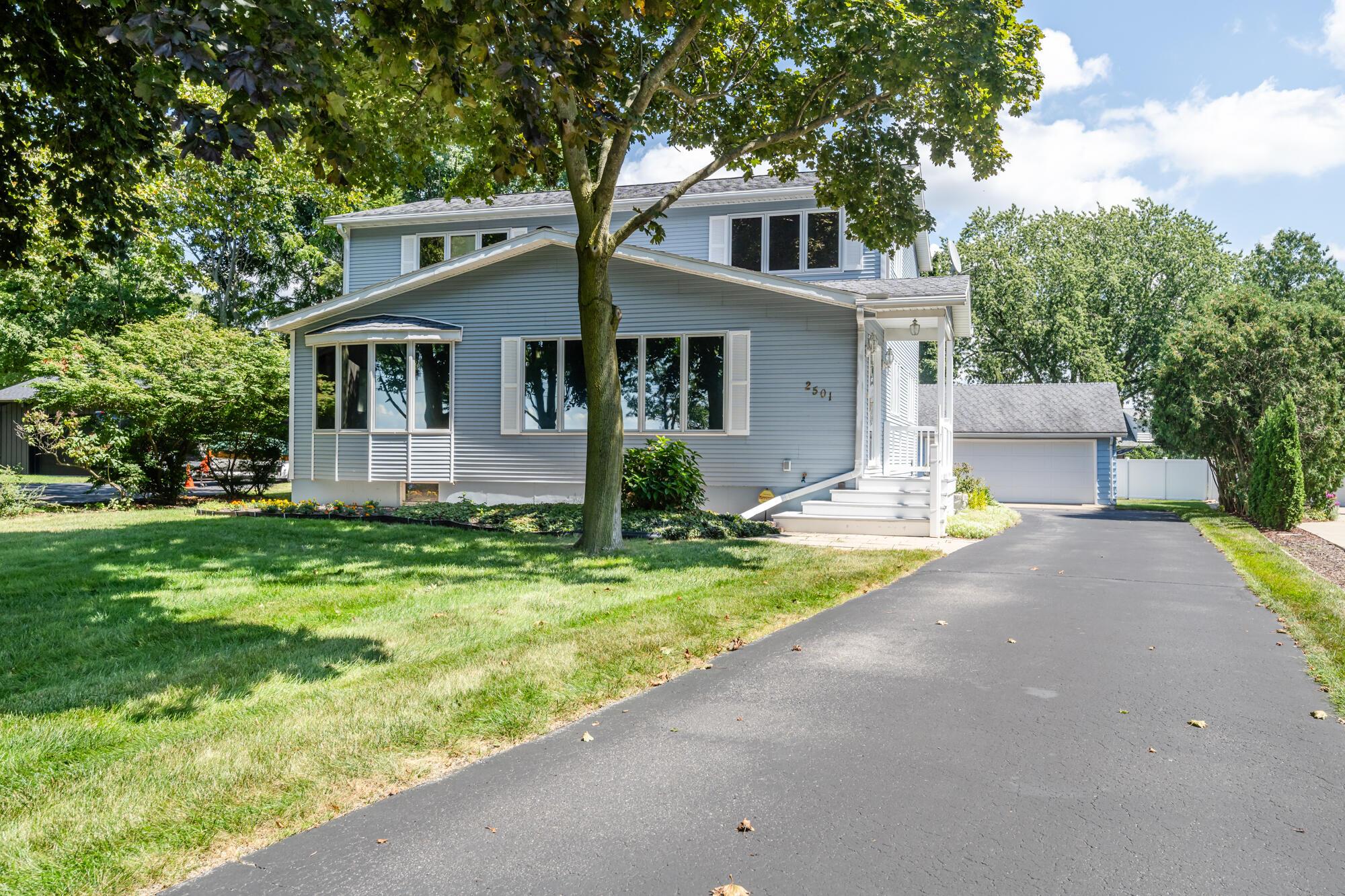 Image 4: Front of house