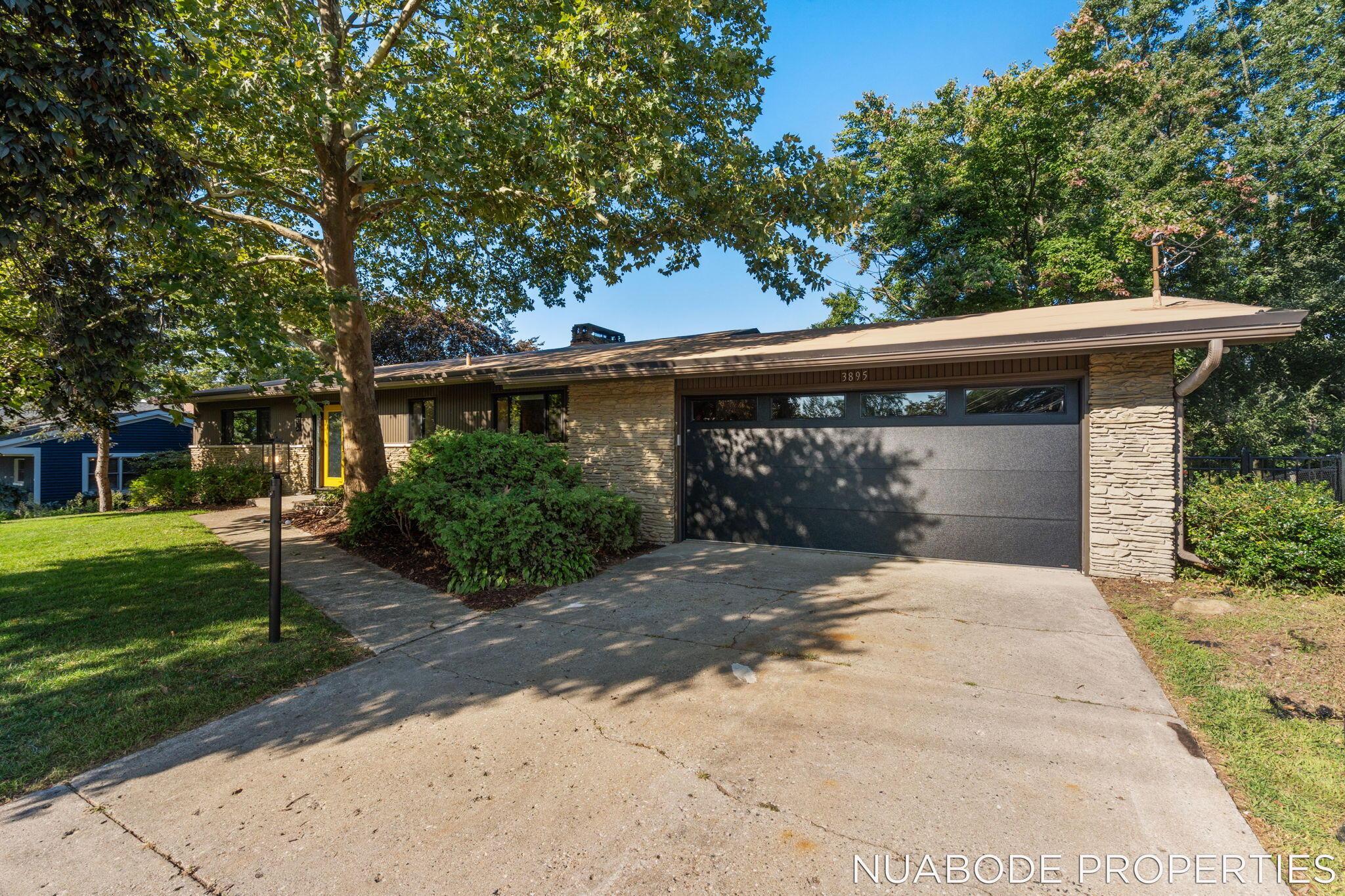 Image 2: 1-web-or-mls-A7403231