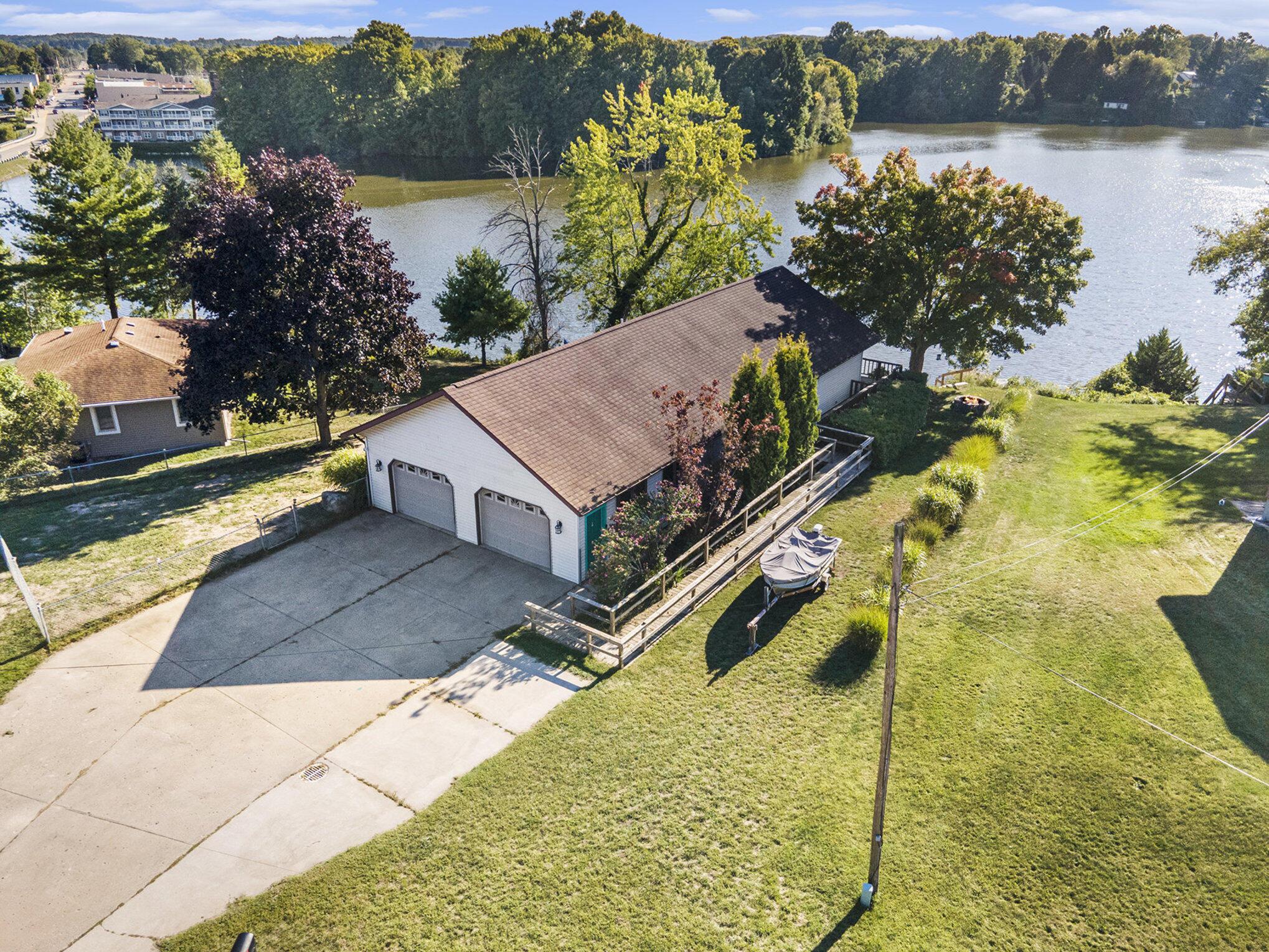 Image 2: 031_dji_0061-_with_fire__821