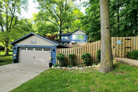 11230 Lakeshore Drive