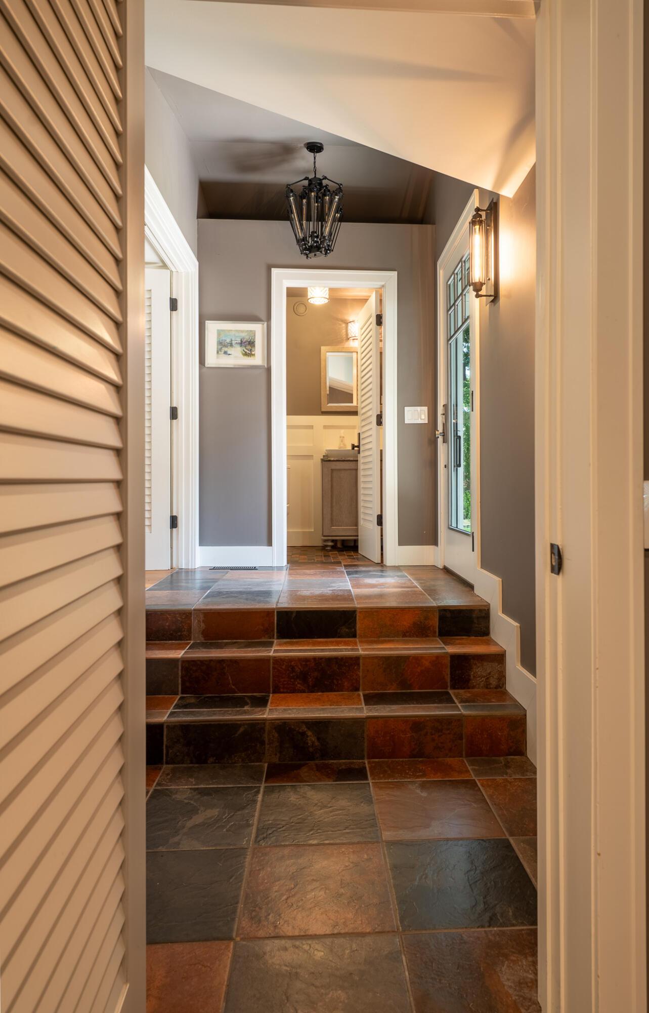 Image 4: DSC06541-HDR