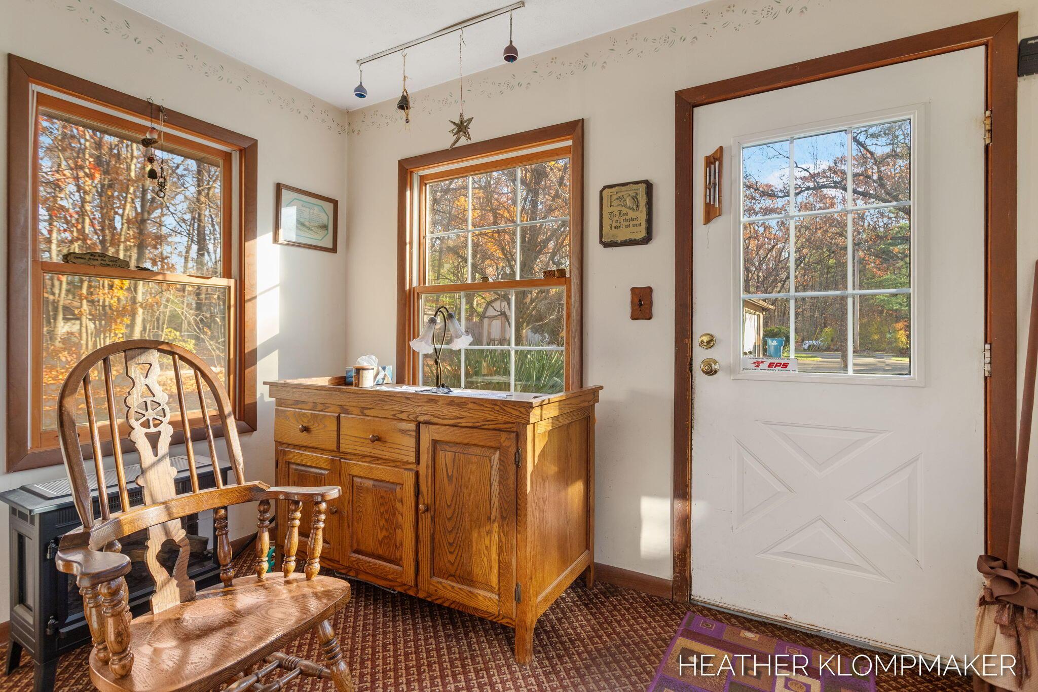 Image 2: 24-web-or-mls-1882-dillingham-dr