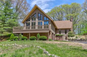 6566 Lakeshore Drive