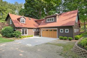 2114 Lakeshore Drive