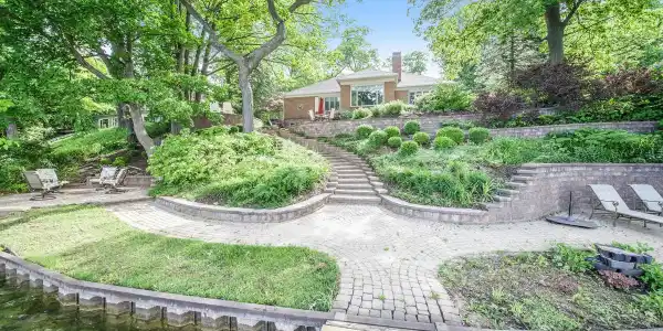 602 Jennings Landing