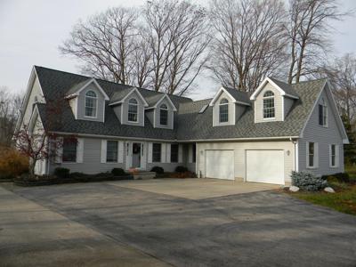 1455 S Lakeshore