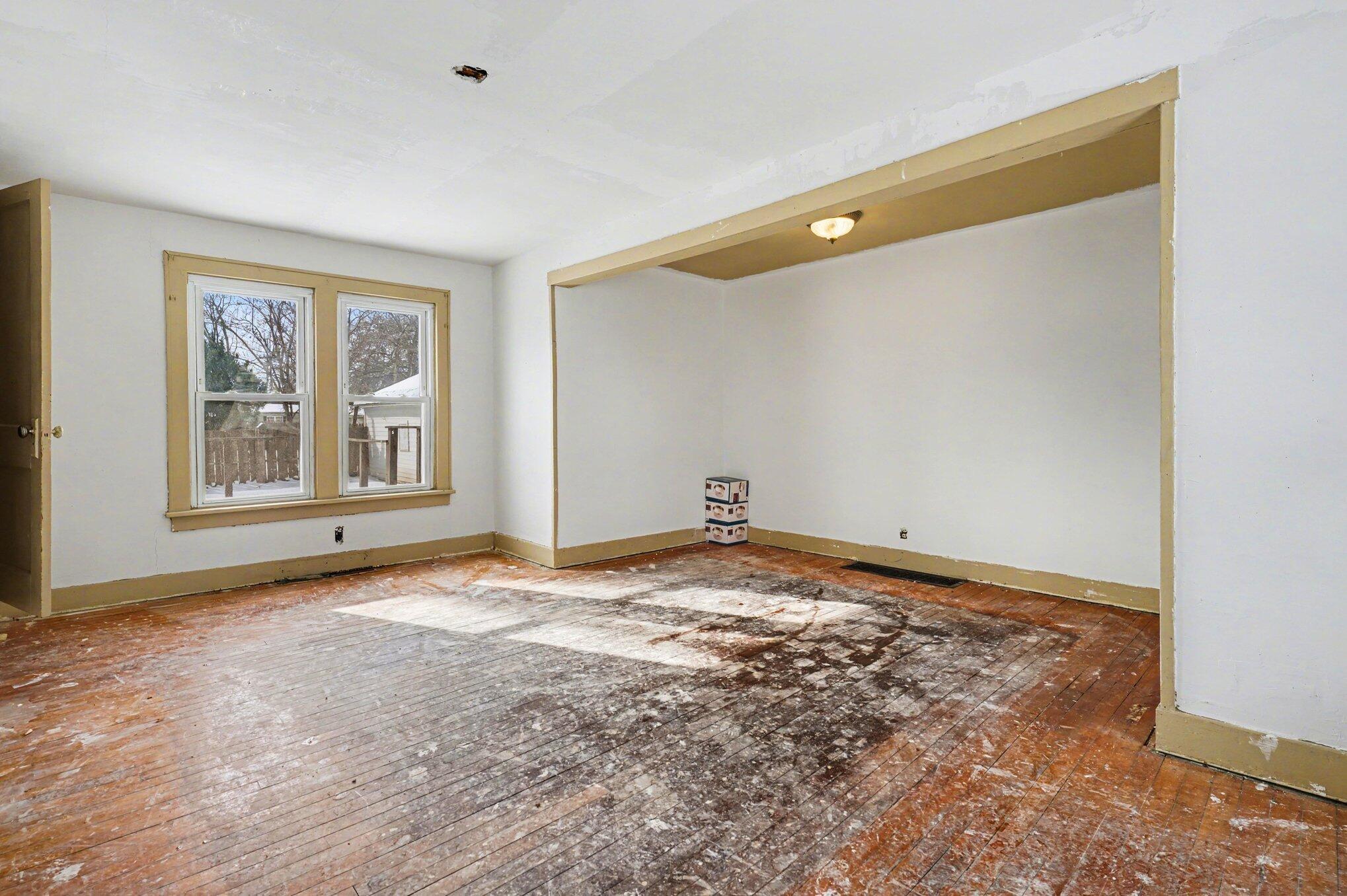 Image 3: 003_file_4724