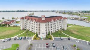 226 Lakeside Drive