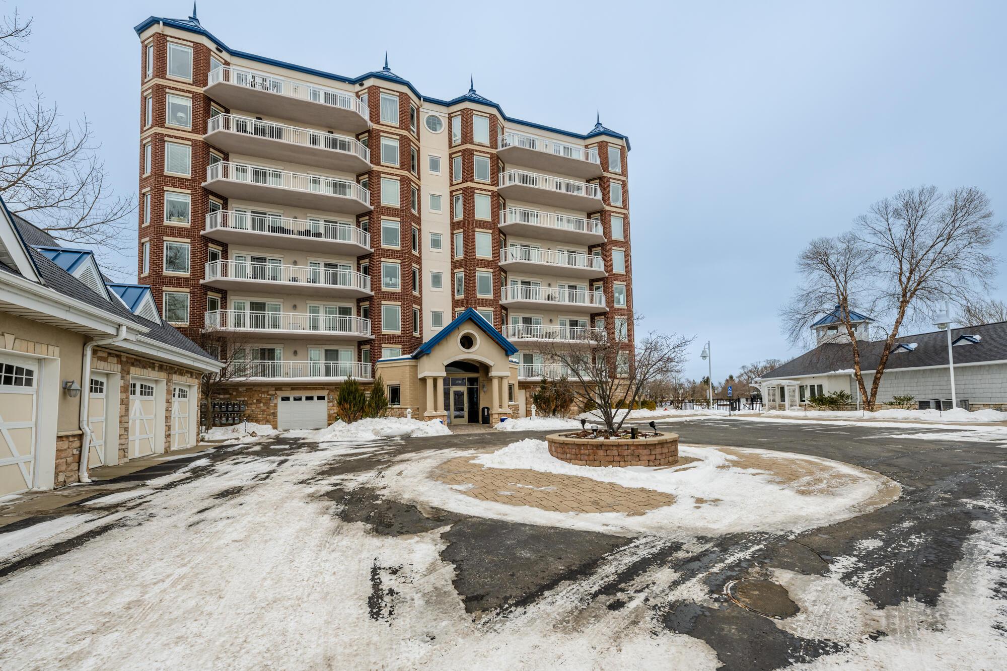 Image 4: Lake 3b-106