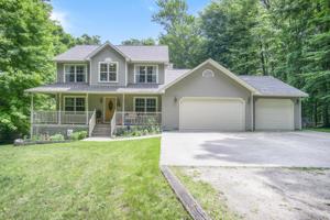 5924 N Orchard Lane