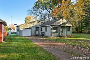 45322 Lake Drive