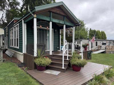 631 River Road